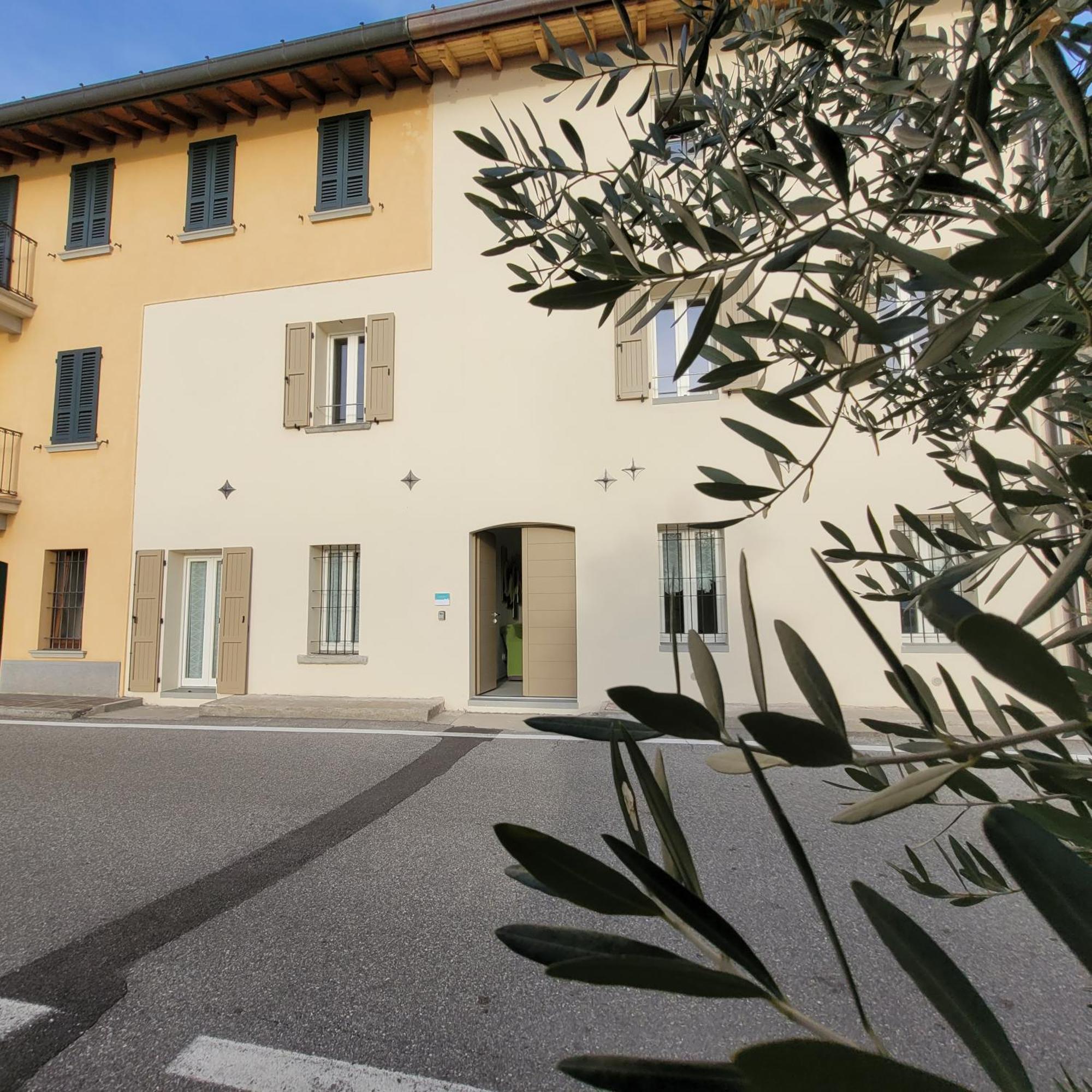 Angelo&Mari Mountain Lake Iseo Hospitality 马罗内 外观 照片